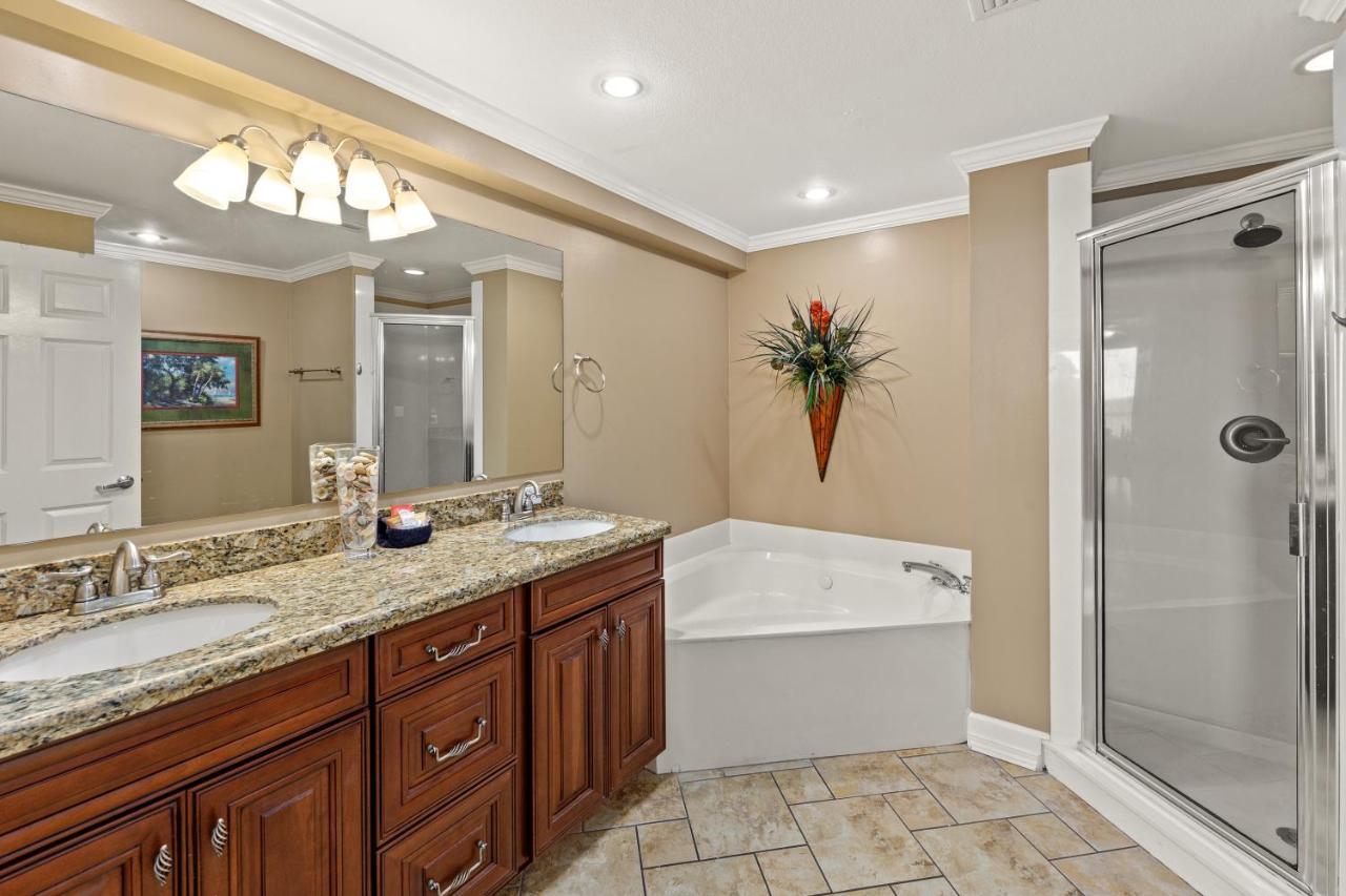 Gulf Front Master Bedroom! 2 Pools & Hot Tubs! Sleeps 8! Panama City Beach Extérieur photo
