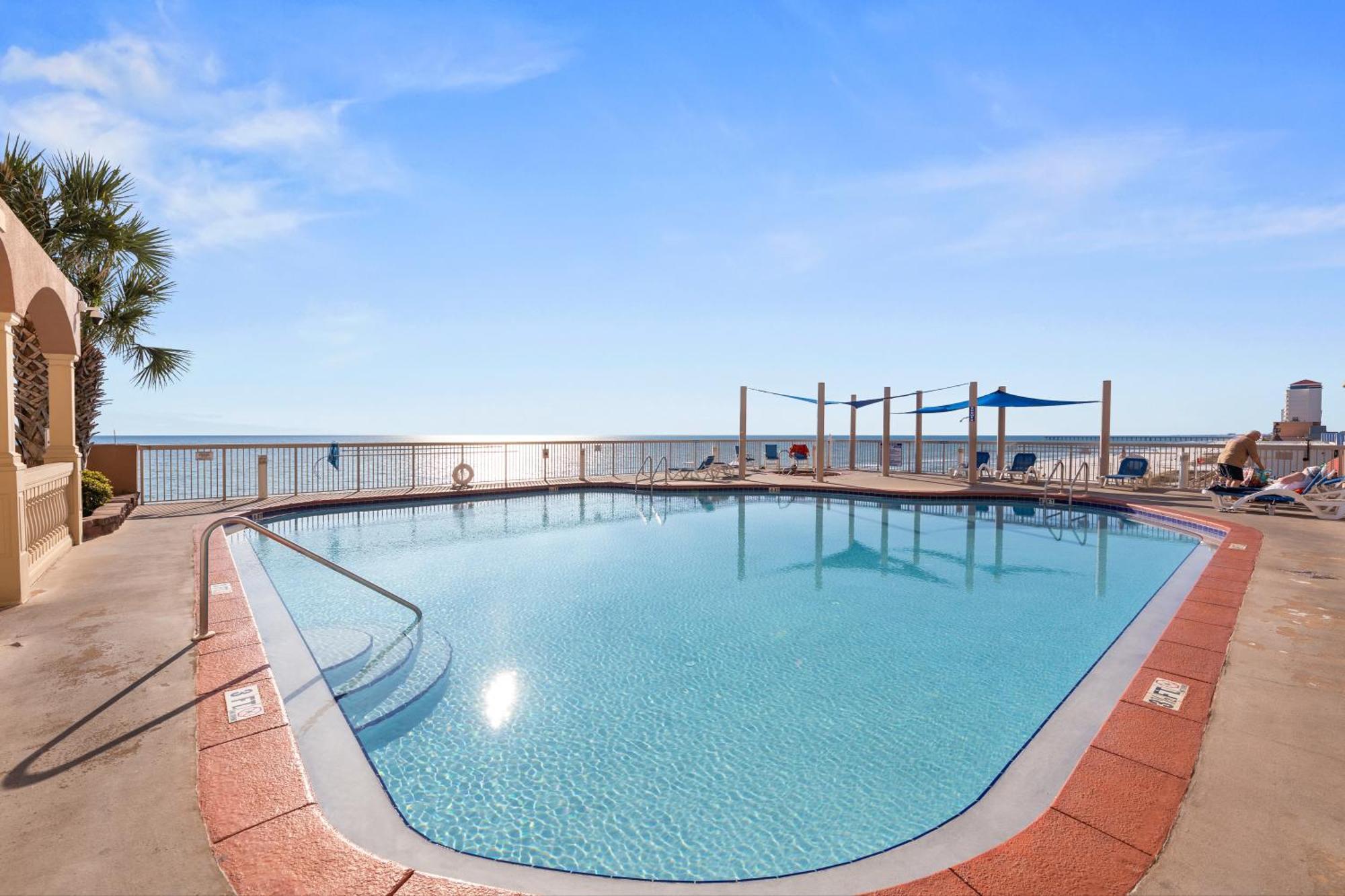 Gulf Front Master Bedroom! 2 Pools & Hot Tubs! Sleeps 8! Panama City Beach Extérieur photo